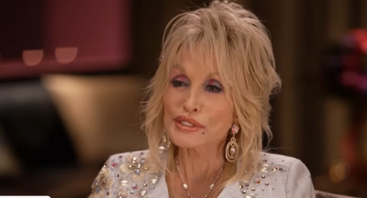 Dolly Parton family asks for prayers